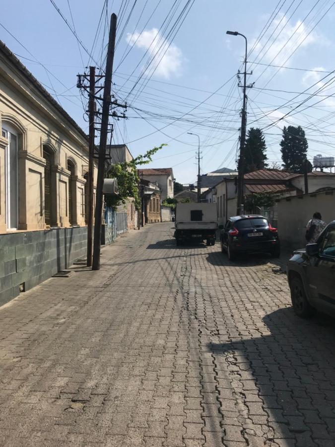 Центр Города Спокойная Улица Koutaïssi Extérieur photo